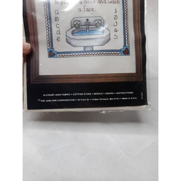 Vintage Janlynn Counted Cross Stitch Kit Bathroom Sampler 40-39 8x10 - Picture 4 of 5